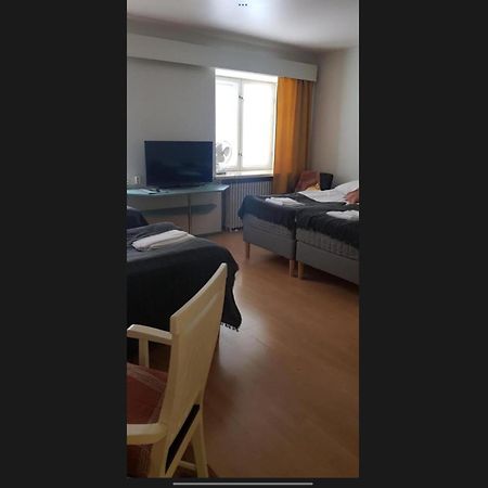 Lentaevae Kalakukko -Veturi B&B Kuopio Exterior foto