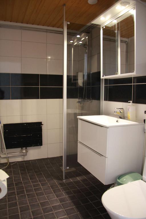 Lentaevae Kalakukko -Veturi B&B Kuopio Exterior foto